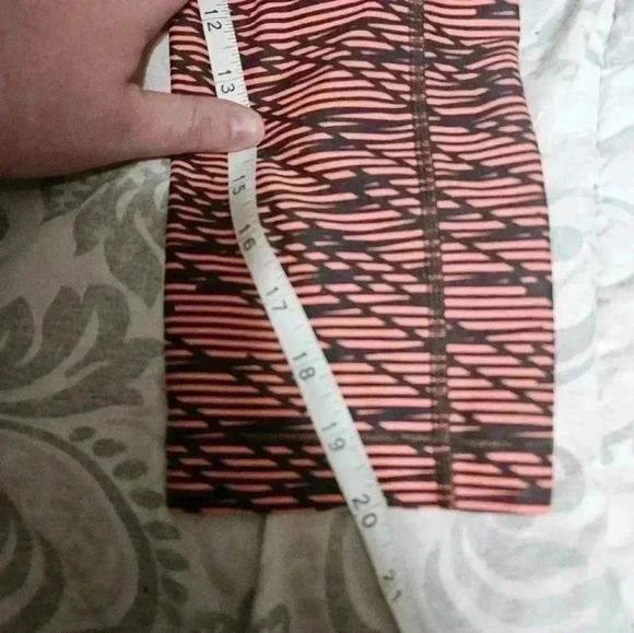 Under Armour Capri leggings! - Picture 5 of 5